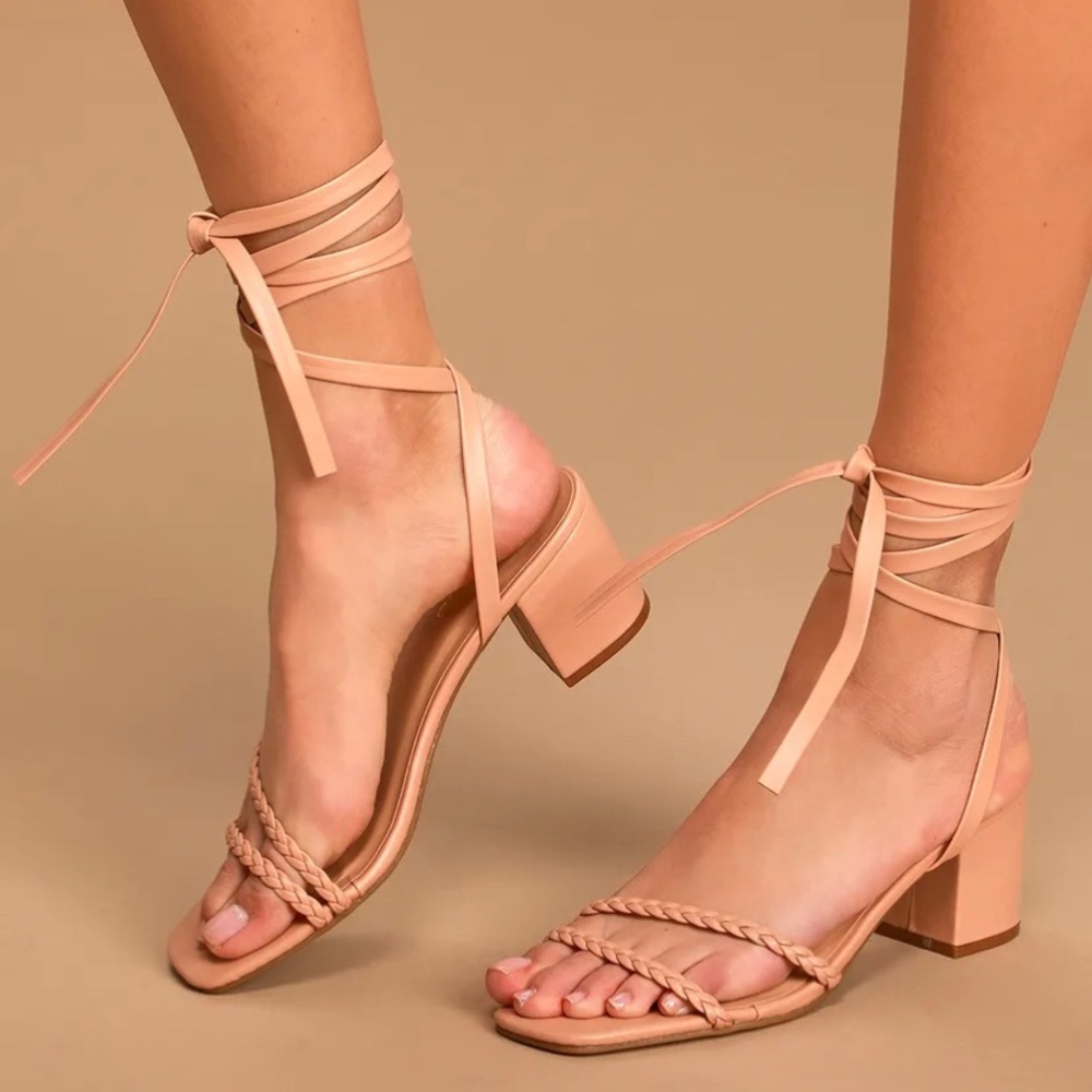 Lulu’s Zoraniya Wrap Block Heel - NWT